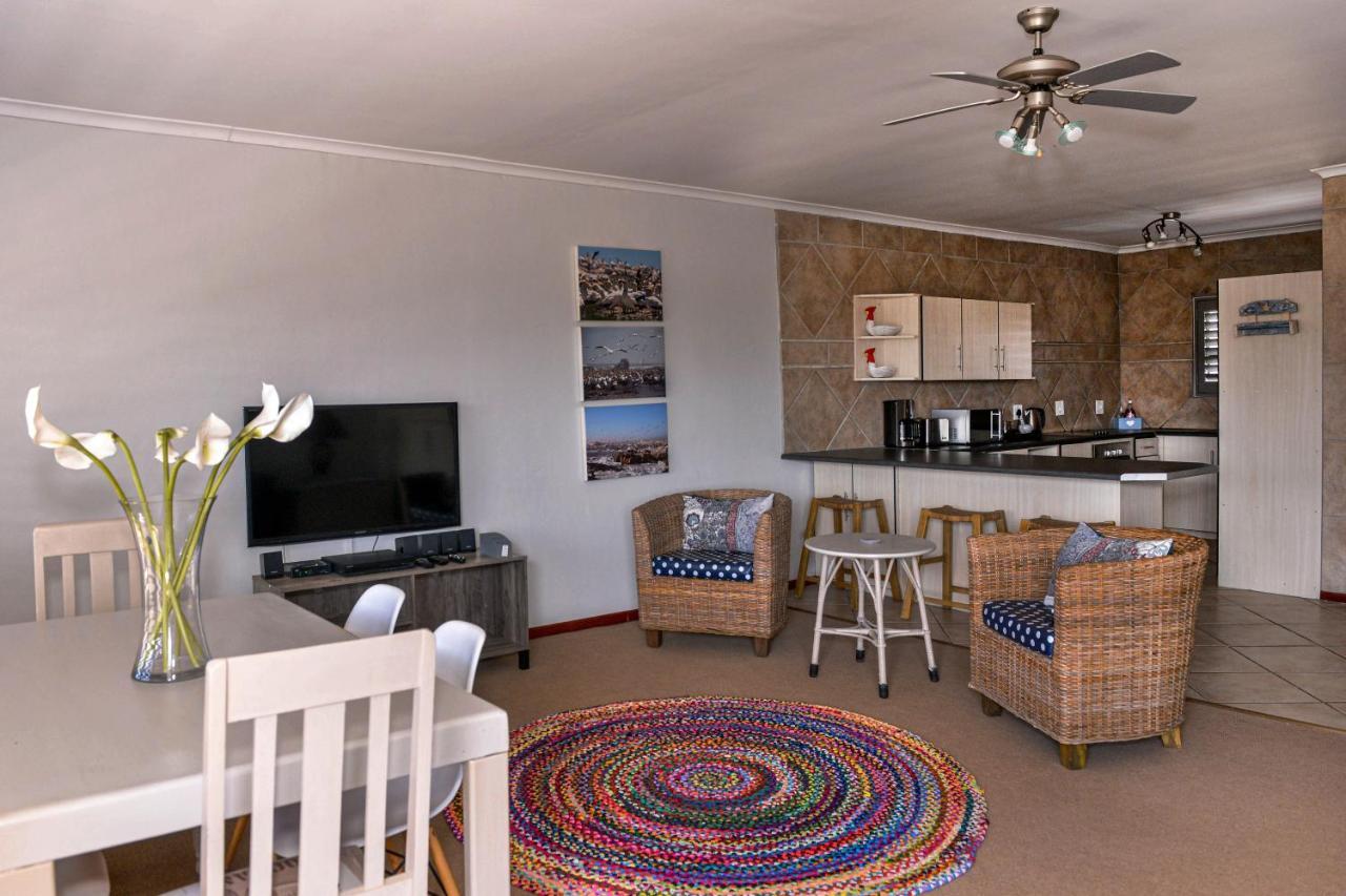 Madriko 36 Cozy Self Catering 2 Bedroom Apartment Langebaan Bagian luar foto